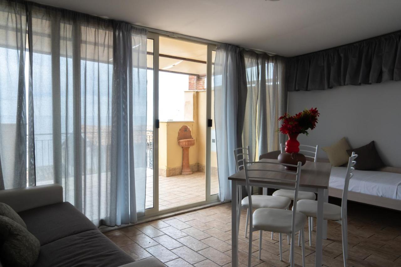 Nick & Santo'S Holiday Homes R Giardini Naxos Luaran gambar